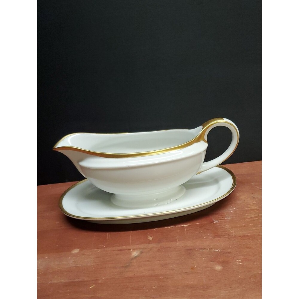 Hutschenreuther White and Gold Trim "Evelyn" Gravy Boat Attached Underplate